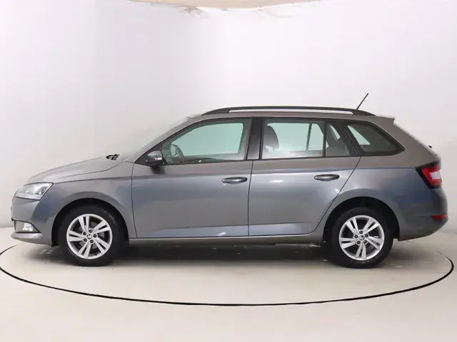 Skoda Fabia Combi 2022 photo 2