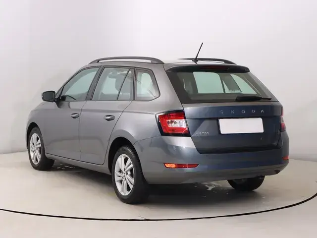 Skoda Fabia Combi 2022 photo 3