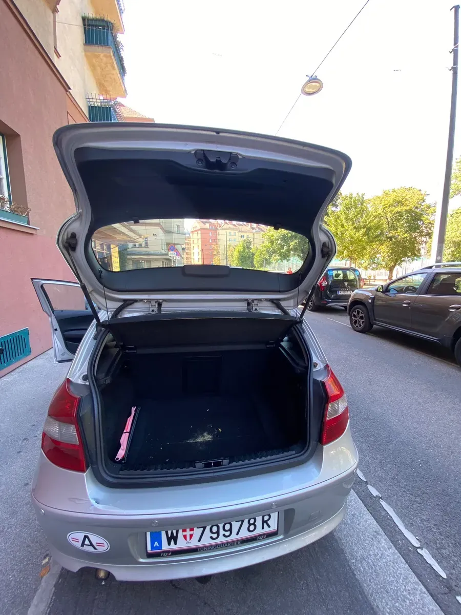 BMW 1 Series 2004 photo 3