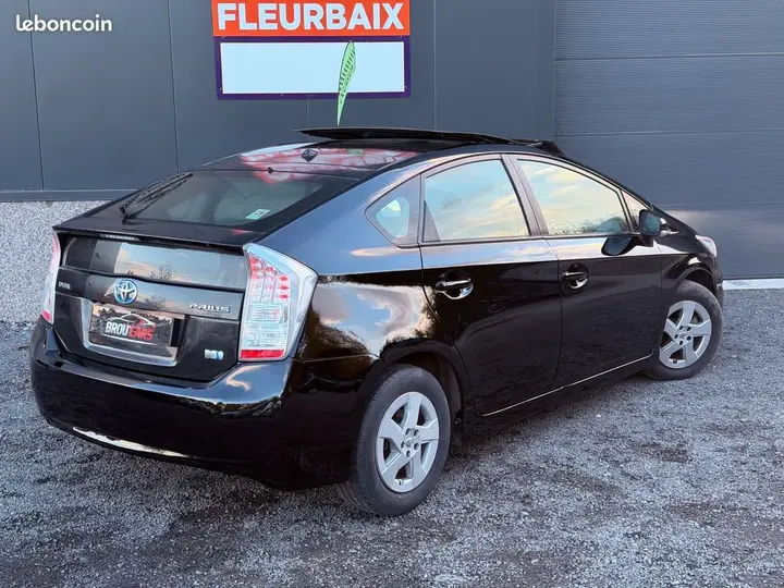 Toyota Prius 2010 photo 3