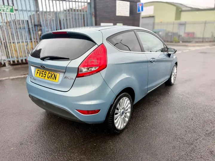 Ford Fiesta 2009 photo 4