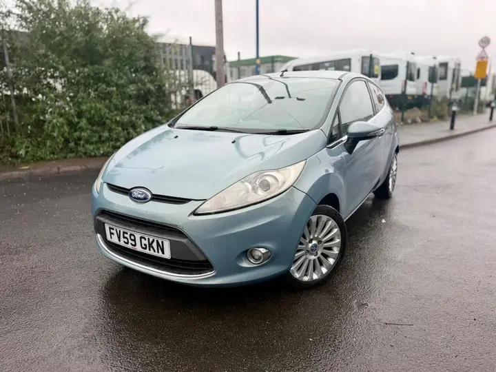 Ford Fiesta 2009 photo 2