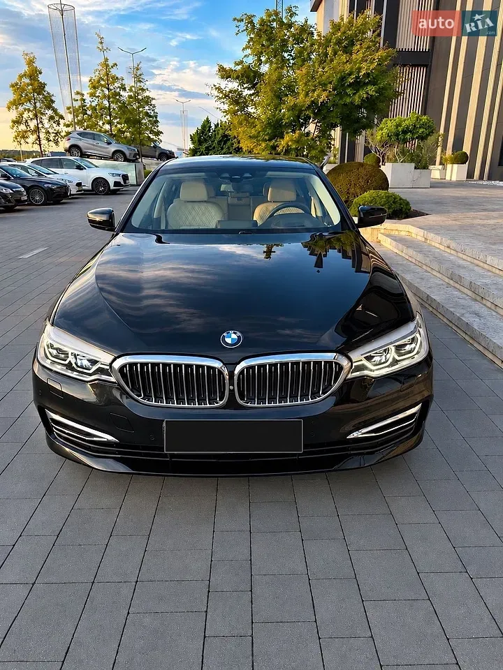 BMW 5 Series 2019 photo 2