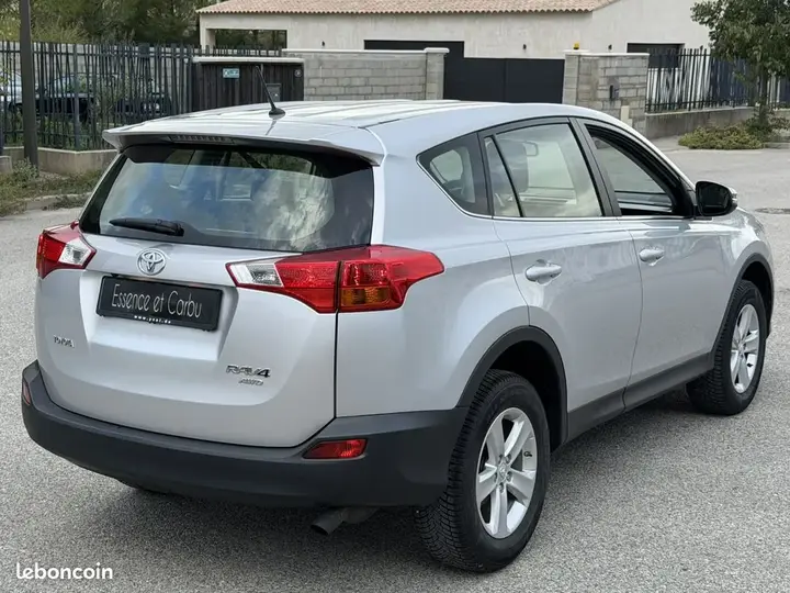 Toyota Rav4 2014 photo 2