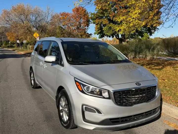 Kia Sedona 2020 photo 4