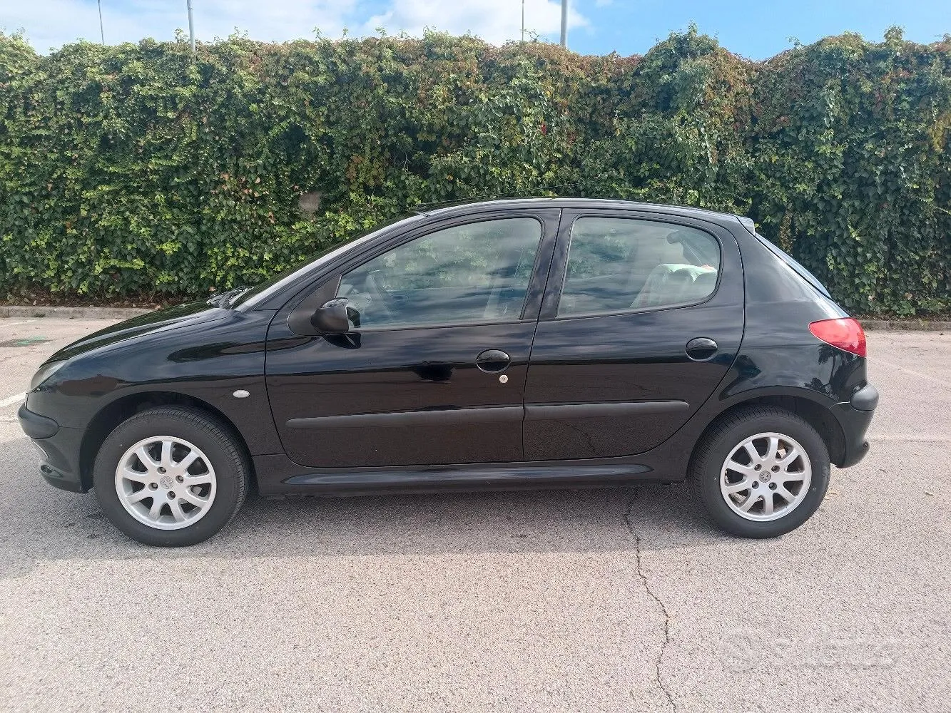 Peugeot 206 2002 photo 2