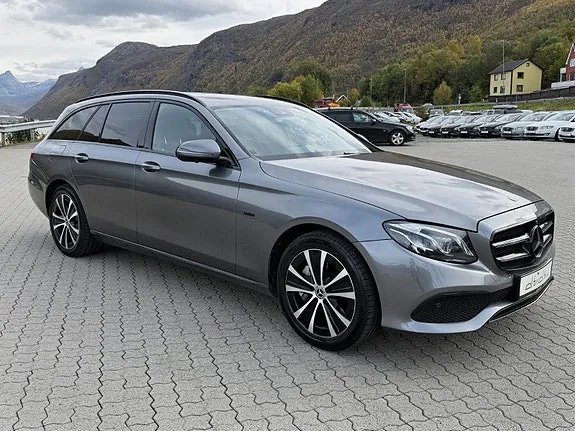 Mercedes-Benz E300 2019 photo 2