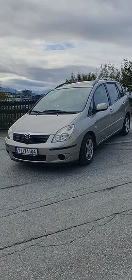 Toyota Corolla Verso 2002 photo 3