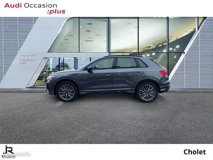 Audi Q3 2023 photo 2