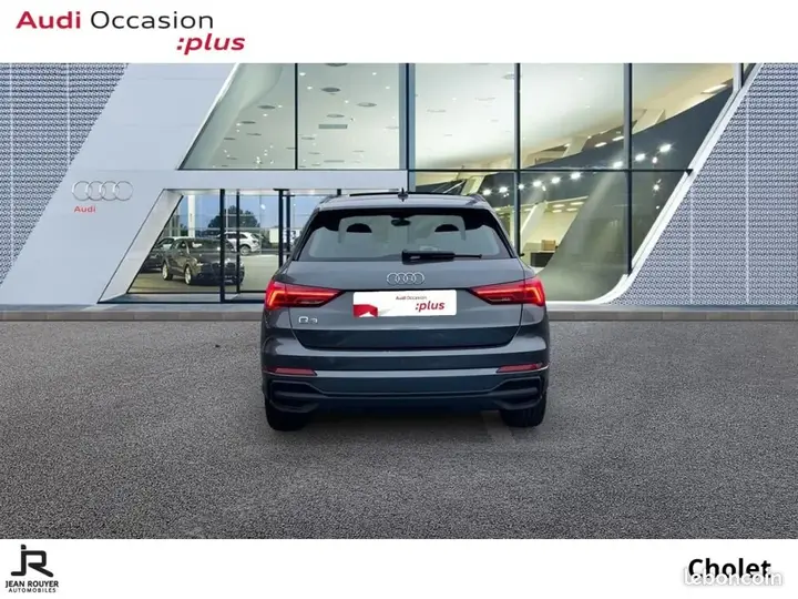 Audi Q3 2023 photo 3