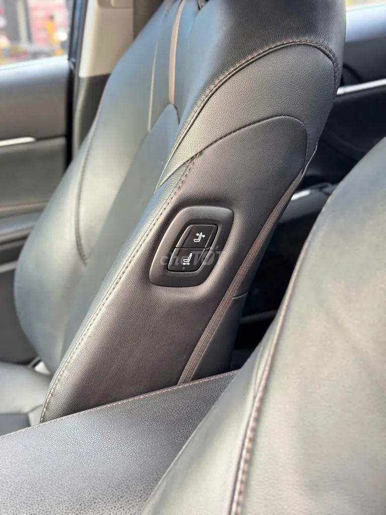 Toyota Camry 2020 photo 4