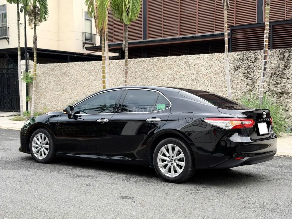 Toyota Camry 2020 photo 3