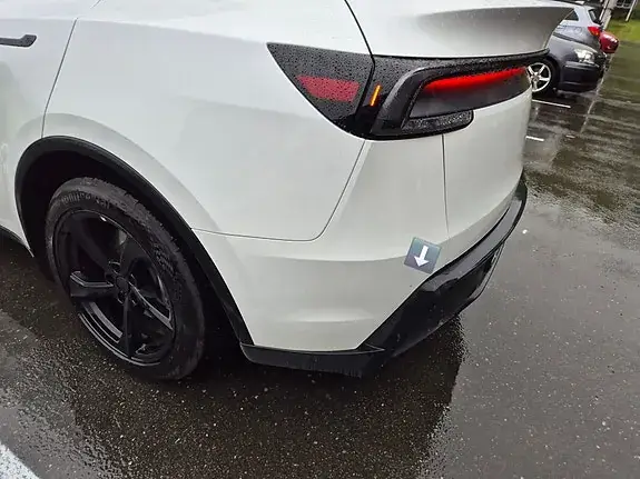 Tesla Model Y 2025 photo 5