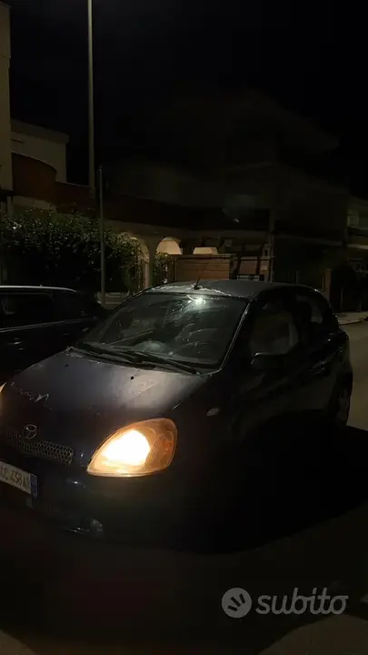 Toyota Yaris 2002 photo 2
