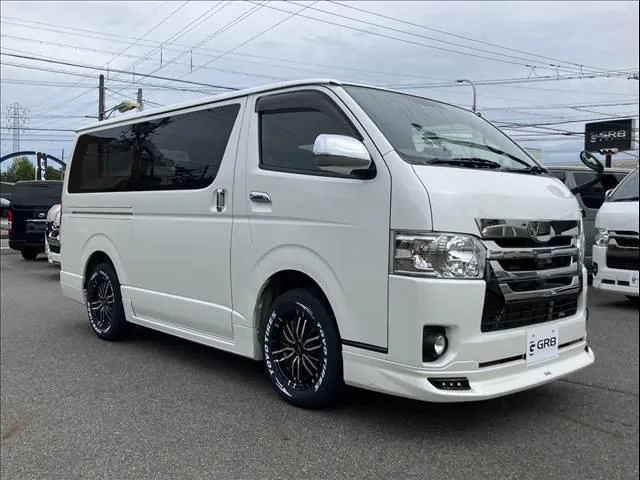 Toyota Hiace 2018 photo 5