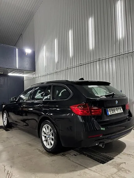 BMW 318D 2015 photo 3