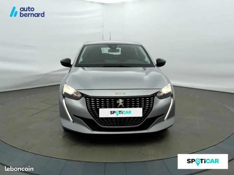 Peugeot 208 2023 photo 2