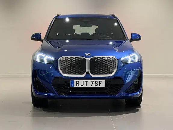BMW Ix1 2026 photo 2