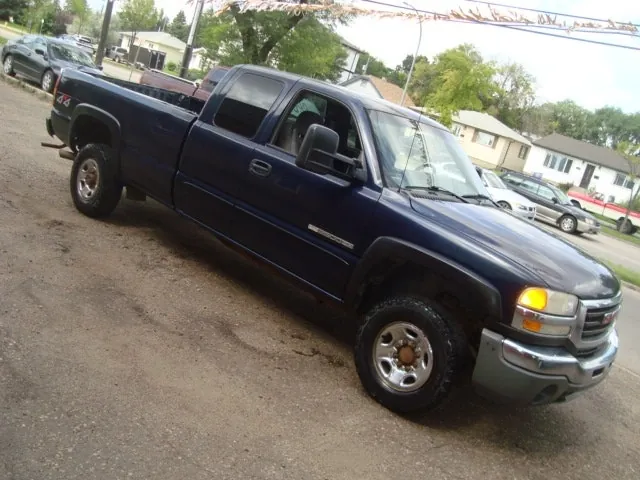 GMC Sierra 2500Hd 2005 photo 4