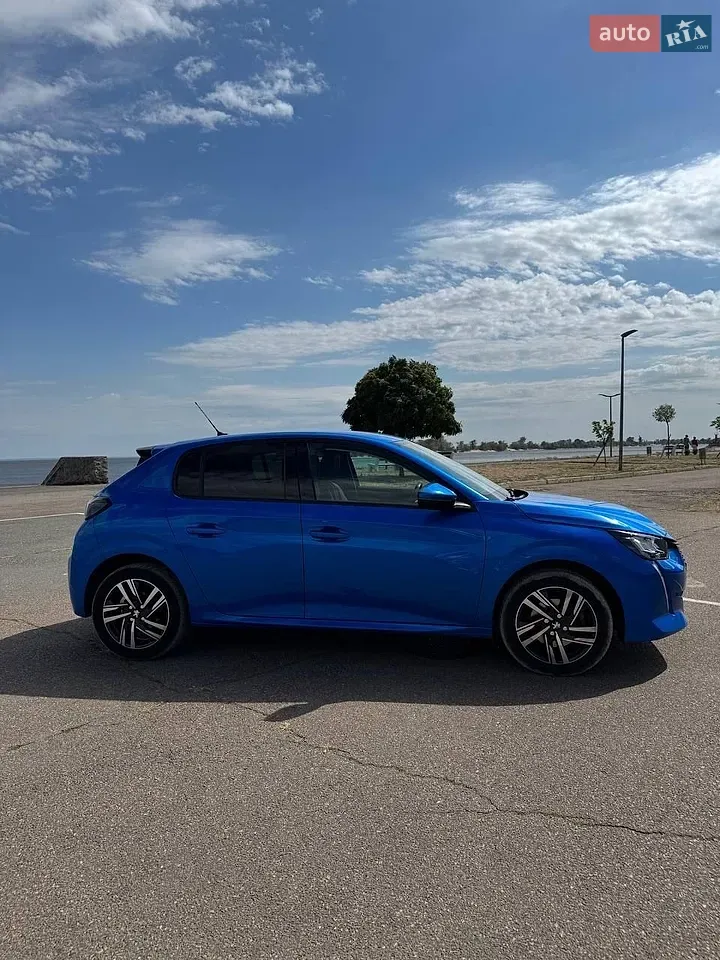 Peugeot 208 2021 photo 3
