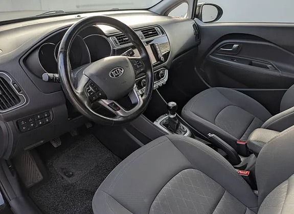 Kia Rio 2016 photo 3