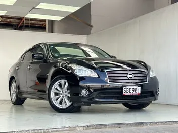 Nissan Fuga 2012 photo 4