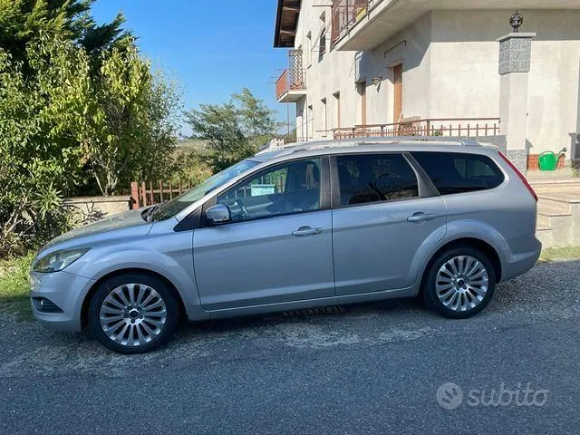 Ford Focus 2008 photo 2