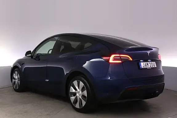 Tesla Model Y 2023 photo 4