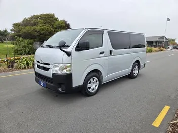 Toyota Hiace 2021 photo 4