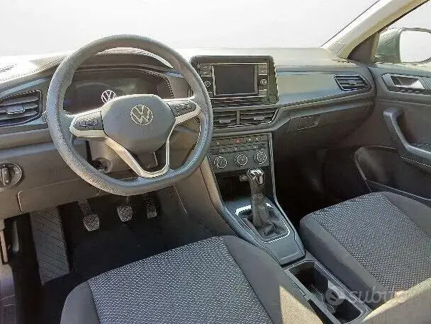Volkswagen T-Roc 2023 photo 4