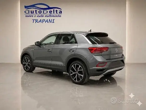 Volkswagen T-Roc 2023 photo 3