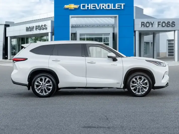 Toyota Highlander 2021 photo 3