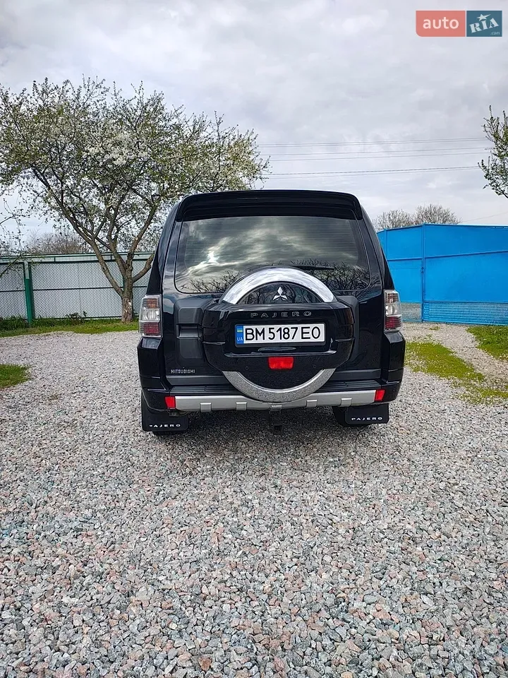 Mitsubishi Pajero Wagon 2010 photo 5