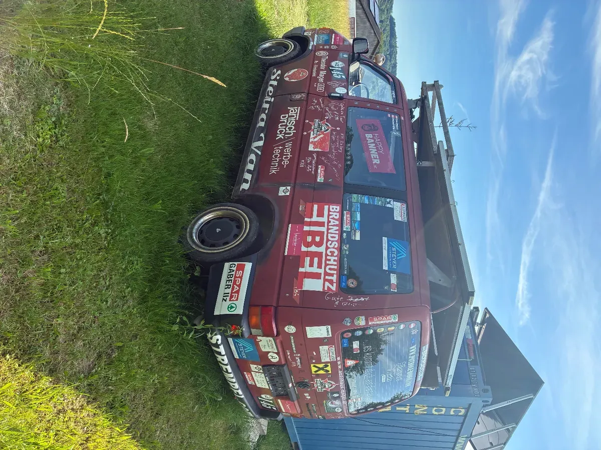 Volkswagen T4 1993 photo 2