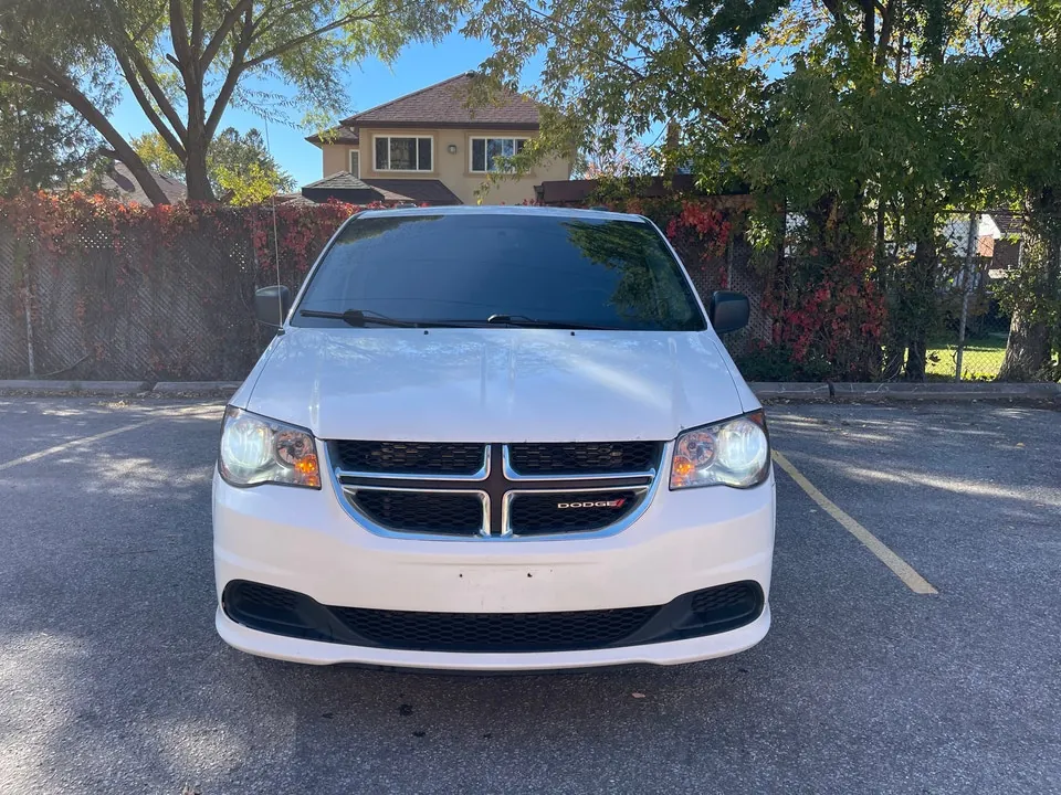 Dodge Grand Caravan 2014 photo 2