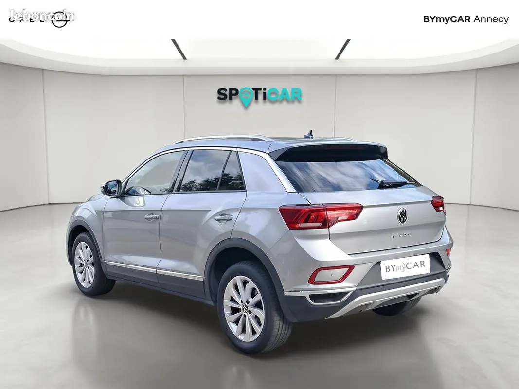 Volkswagen T-Roc 2023 photo 3
