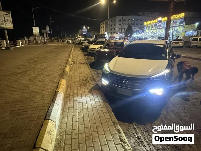 Hyundai Santa Fe 2018 photo 2