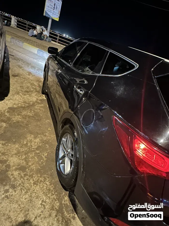 Hyundai Santa Fe 2018 photo 3