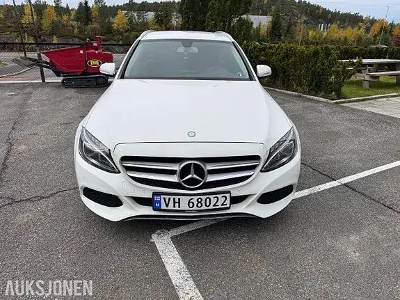 Mercedes-Benz C180 2015 photo 2