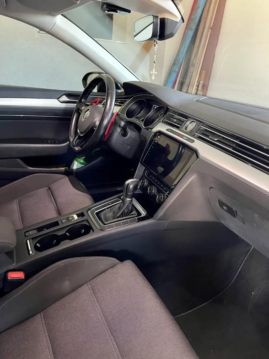 Volkswagen Passat 2019 photo 2