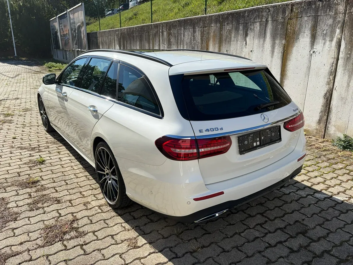 Mercedes-Benz E-Class 2022 photo 3