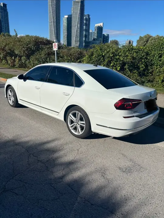 Volkswagen Passat 2017 photo 2