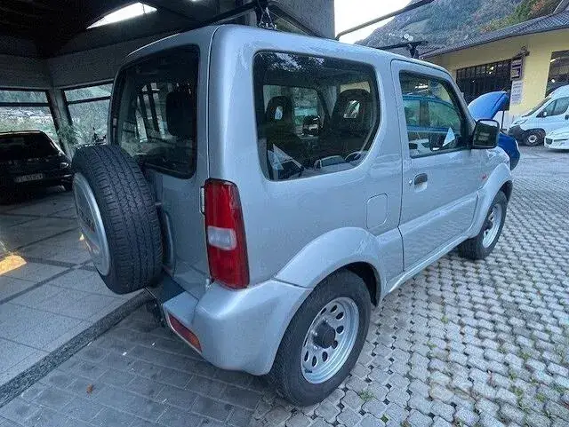 Suzuki Jimny 2001 photo 2