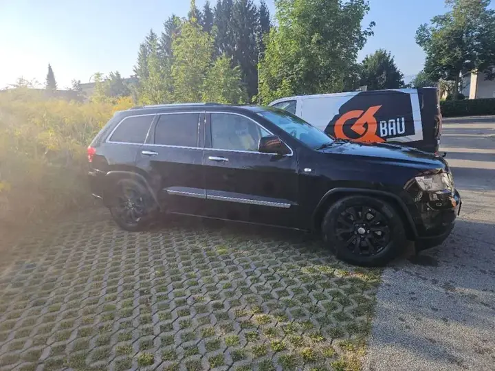 Jeep Grand Cherokee 2011 photo 2