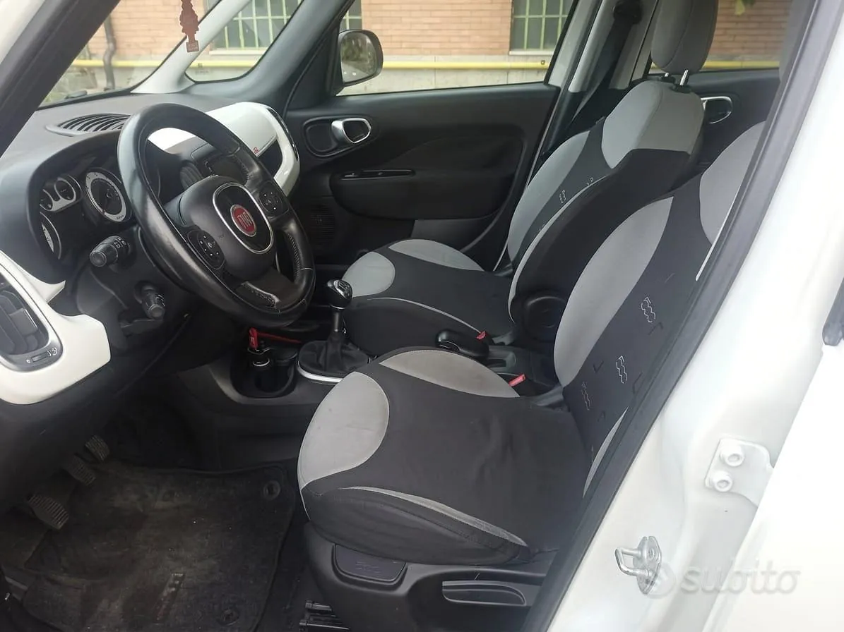 Fiat 500L 2012 photo 3