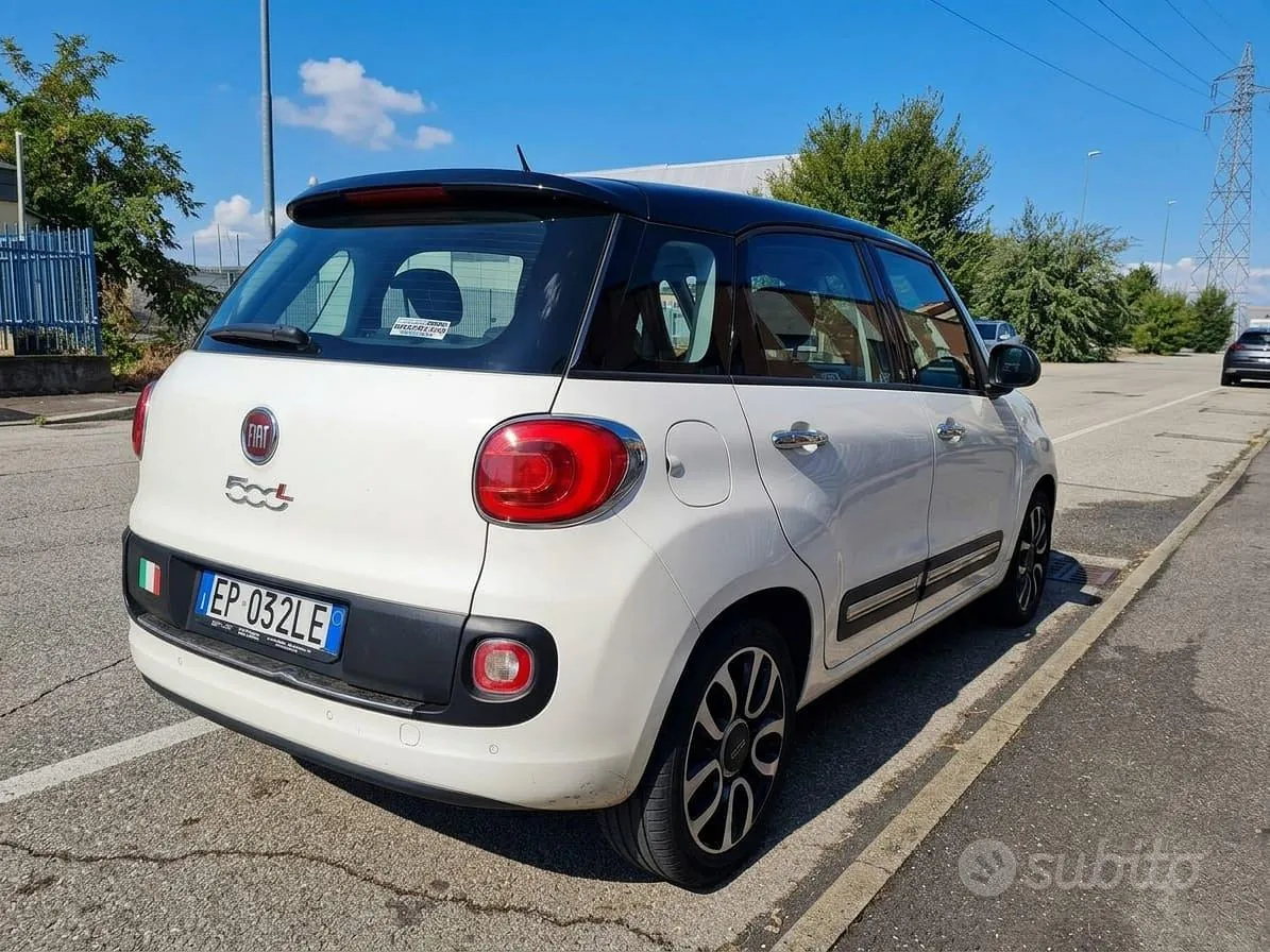 Fiat 500L 2012 photo 2