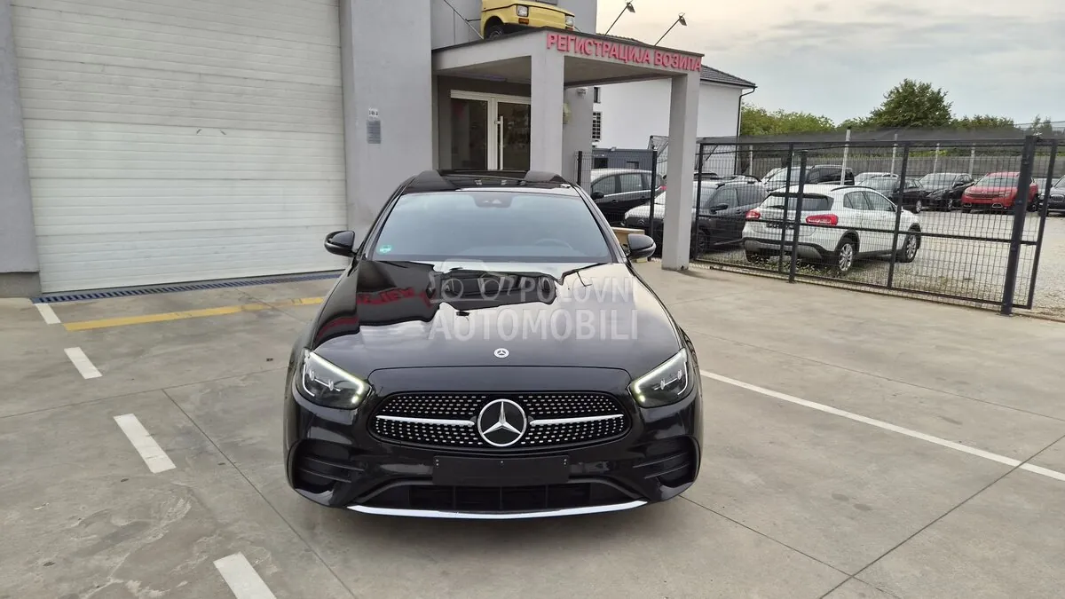 Mercedes-Benz E 300 2023 photo 4