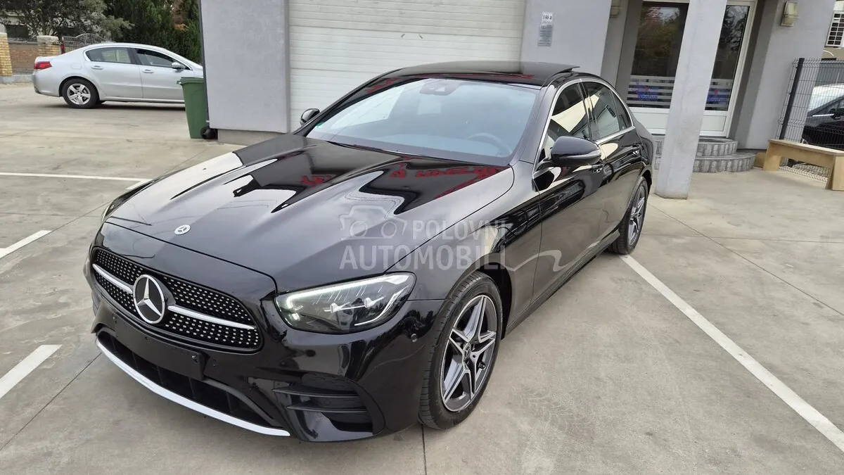 Mercedes-Benz E 300 2023 photo 2