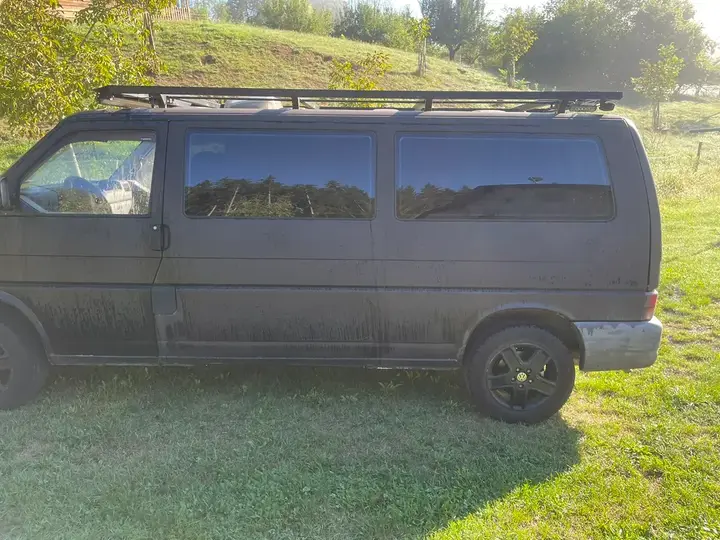 Volkswagen T4 1998 photo 3
