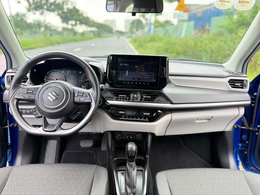 Suzuki Swift 2025 photo 5